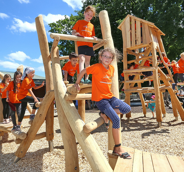 Die Kinderturnwelten Stuttgart und Karlsruhe ist ein Projekt zur Bewegungsförderung der Kinderturnstiftung BW